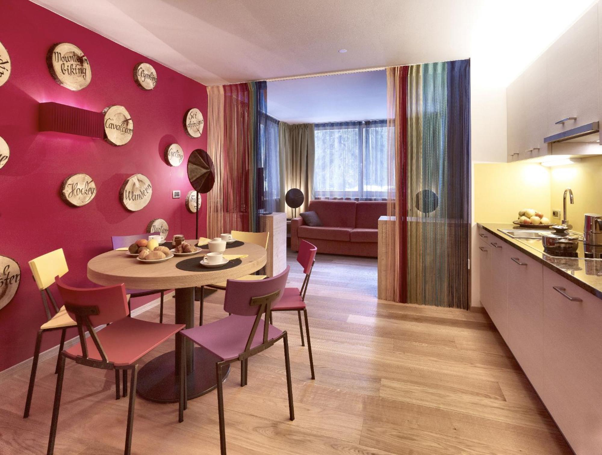 Color Home Suite Apartments Predazzo Kültér fotó