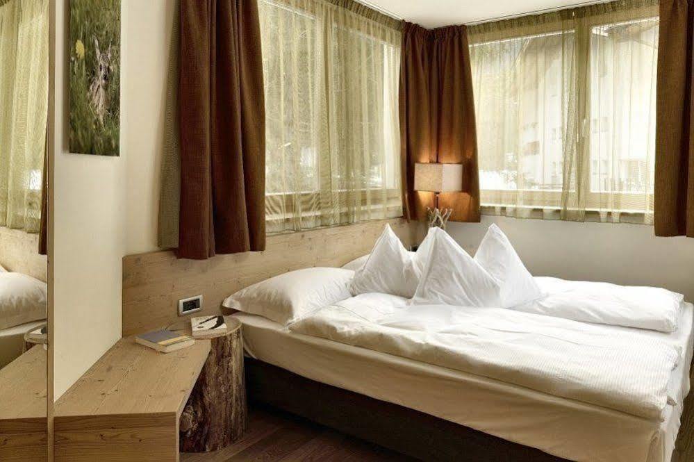 Color Home Suite Apartments Predazzo Kültér fotó