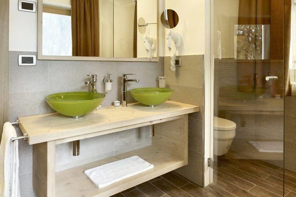 Color Home Suite Apartments Predazzo Kültér fotó